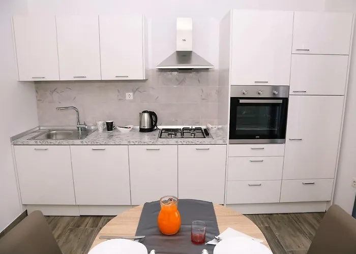 Tonia Br. 1 Zavalatica