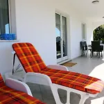 Apartman Tonia Br. 1 *