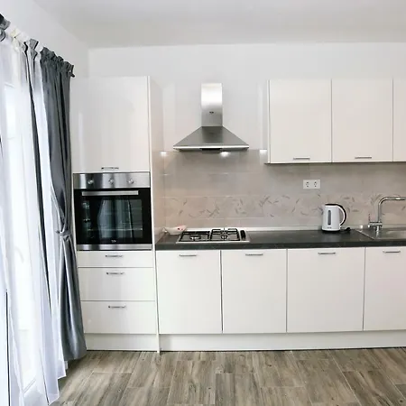 Tonia Br. 1 Apartment Zavalatica