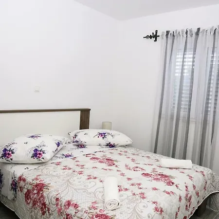 Tonia Br. 1 Apartment