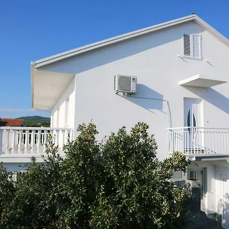Tonia Br. 1 Apartment *