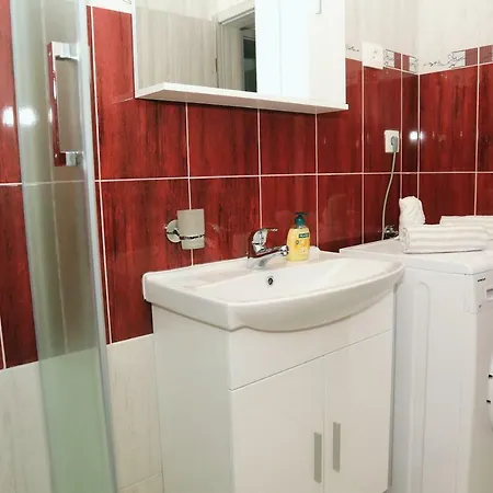 Tonia Br. 1 Appartement Zavalatica