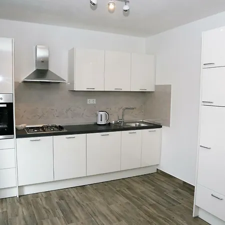 Tonia Br. 1 Zavalatica