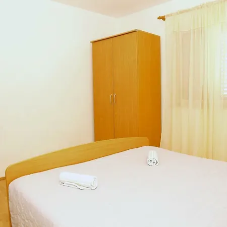 Tonia Br. 1 Appartement